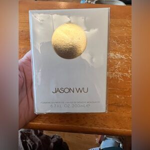 Jason Wu Foaming Shower Oil in Cream & Gold